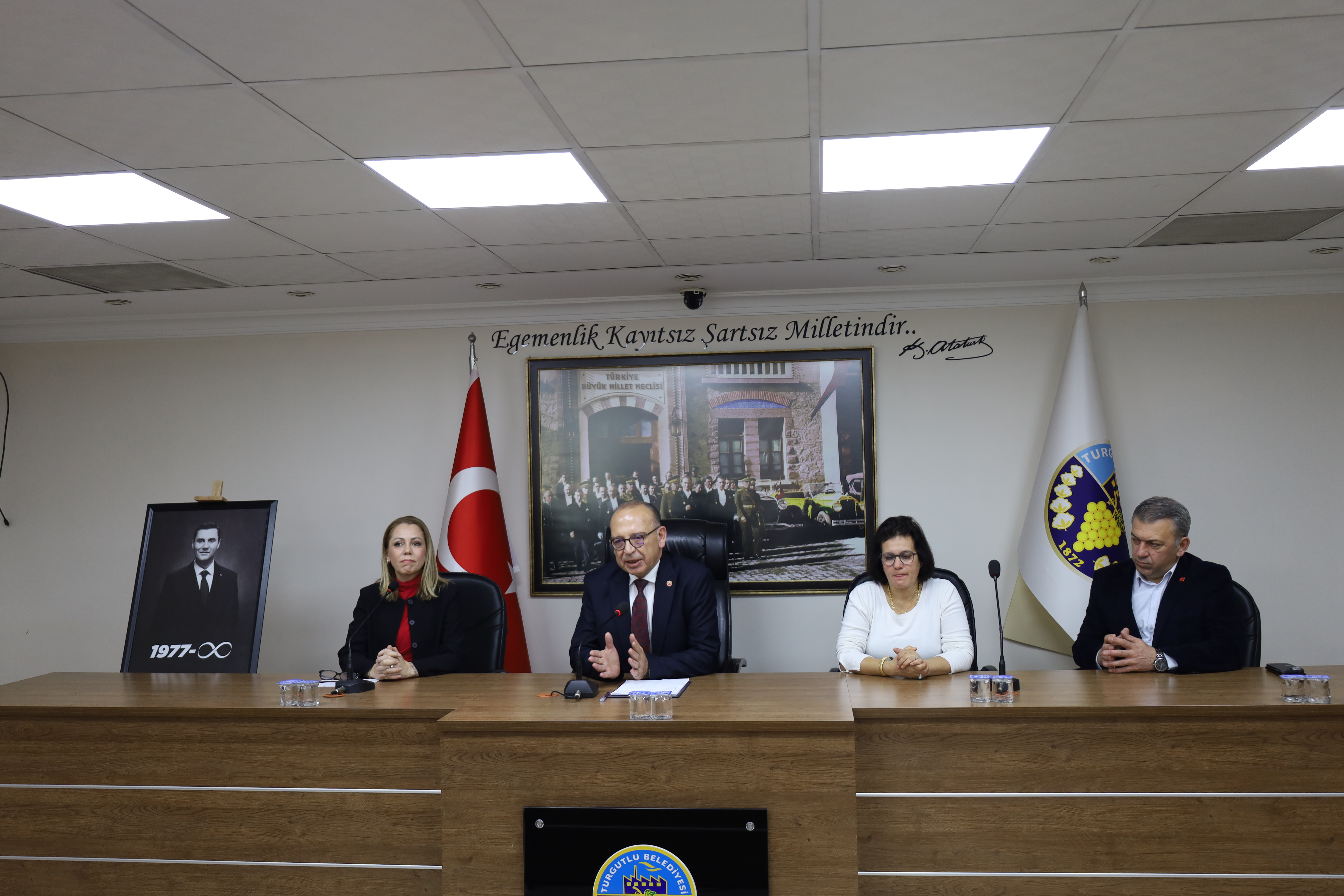 Turgutlu Belediyesi'nden Ferdi Zeyrek Vakfı’na Anlamlı Destek