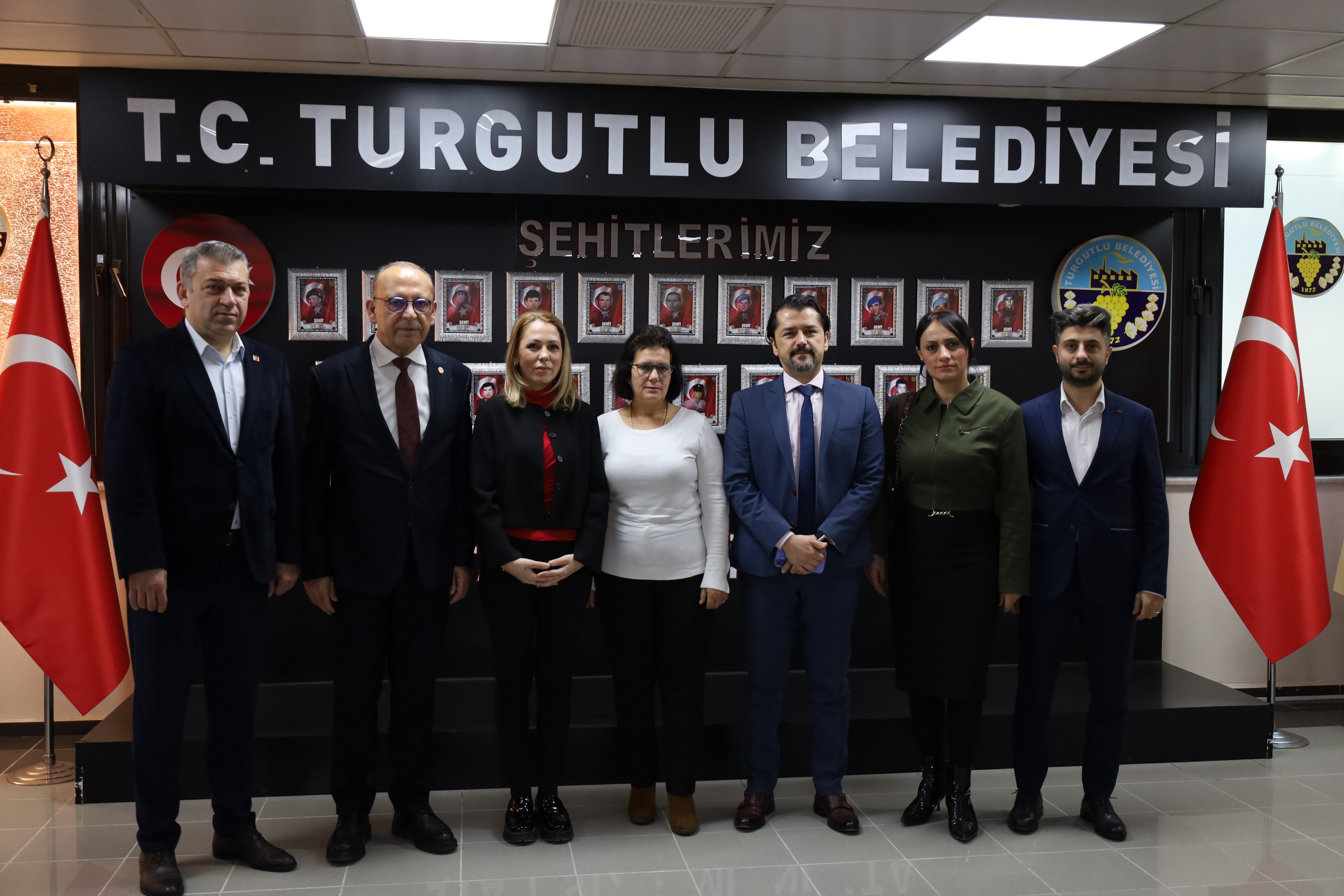 Turgutlu Belediyesi'nden Ferdi Zeyrek Vakfı’na Anlamlı Destek