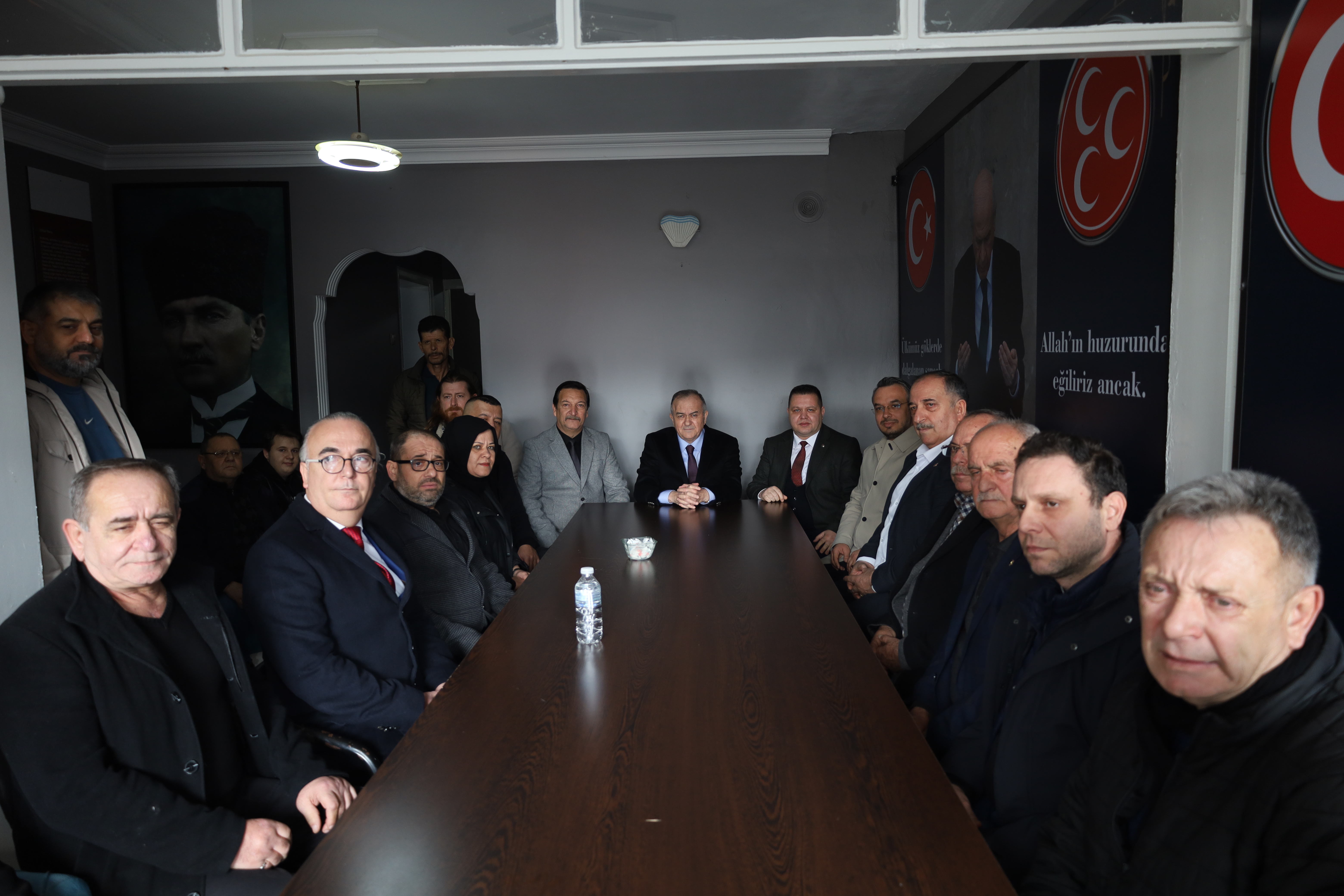 MHP Grup Başkanvekili Erkan Akçay’dan Turgutlu Teşkilatına Ziyaret