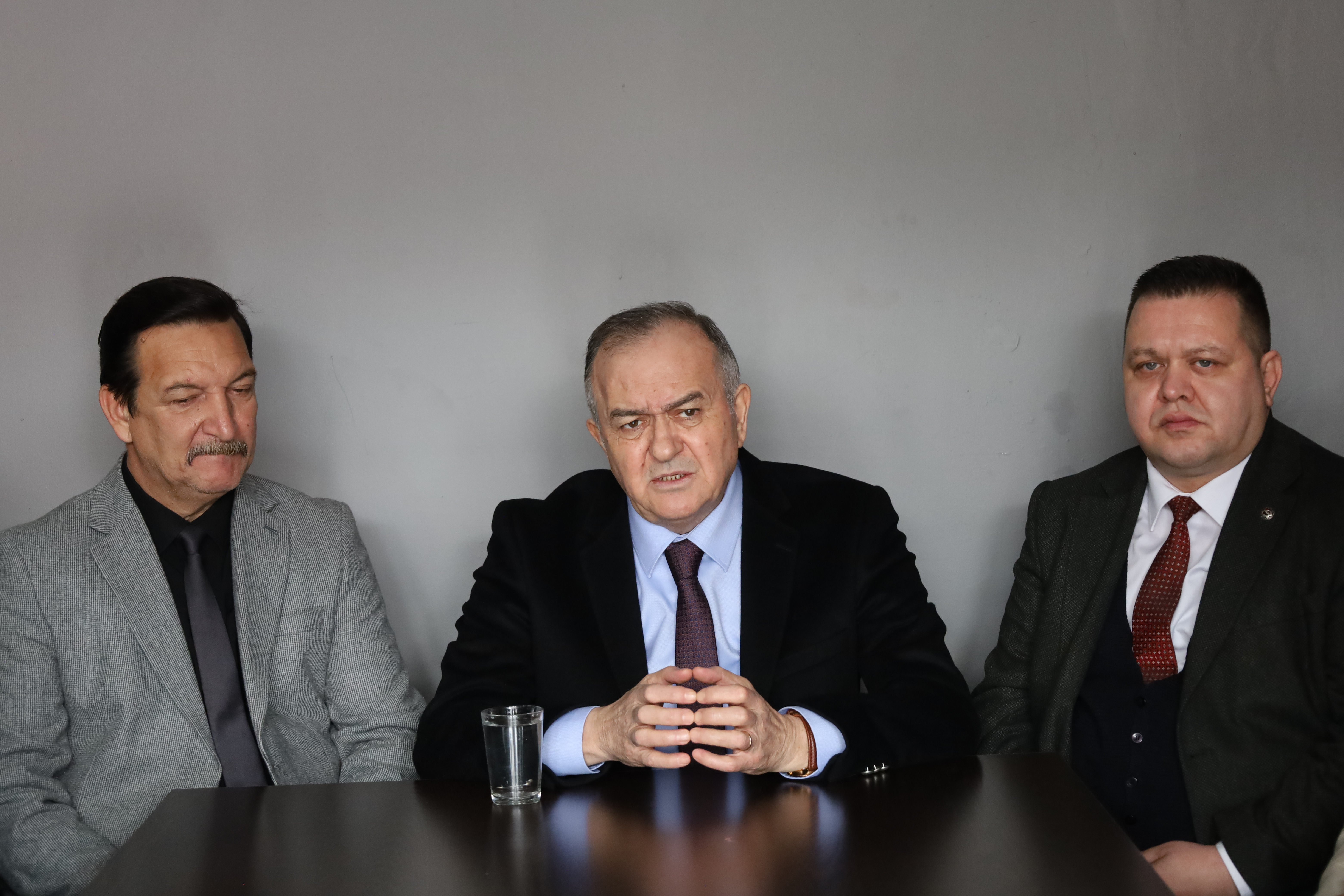 MHP Grup Başkanvekili Erkan Akçay’dan Turgutlu Teşkilatına Ziyaret