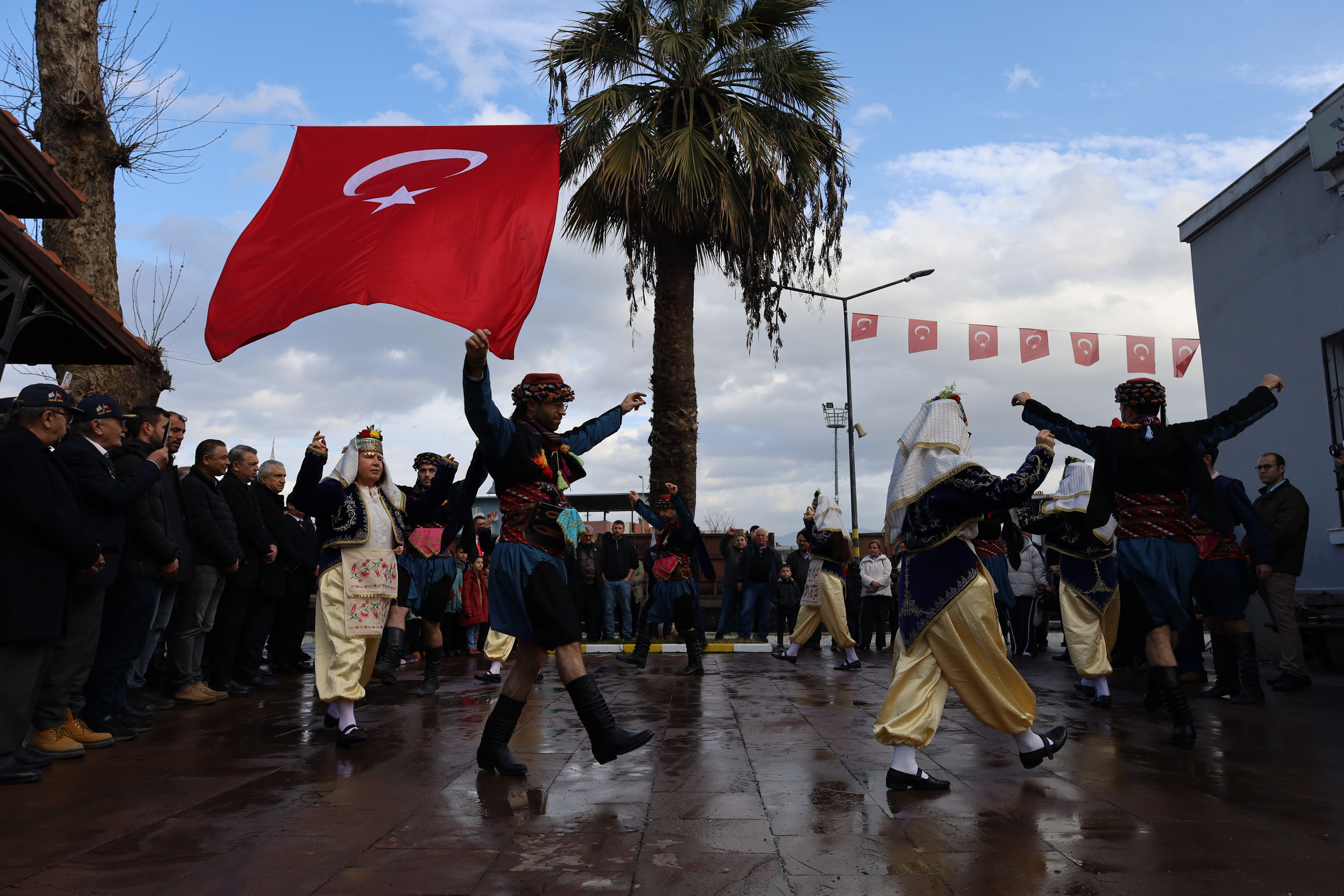 Atatürk’ün Turgutlu’ya Gelişinin 103. Yılı Kutlandı