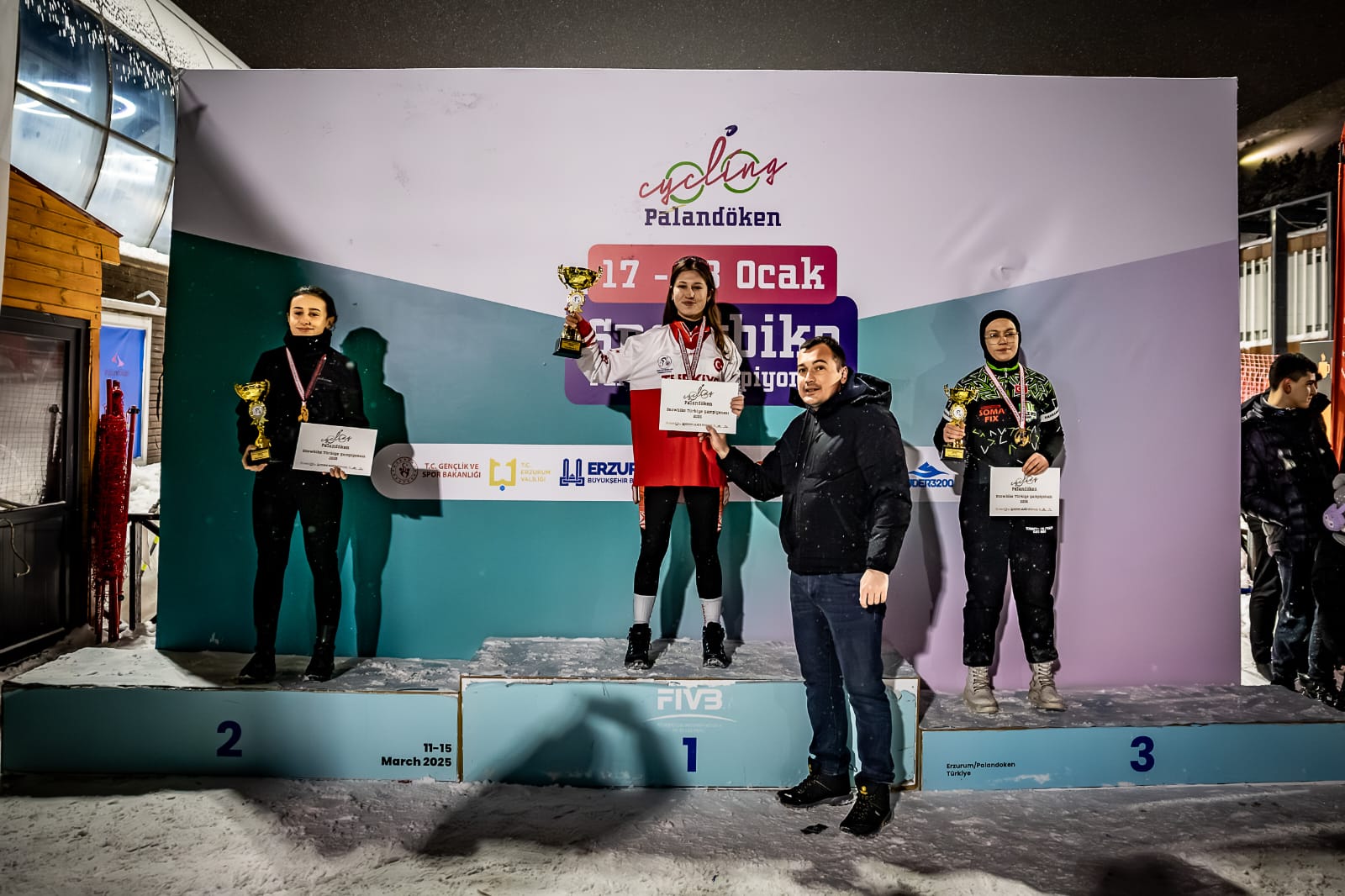 Manisalı Sporcular Snowbike Türkiye Şampiyonası’nda Zirveye Çıktı