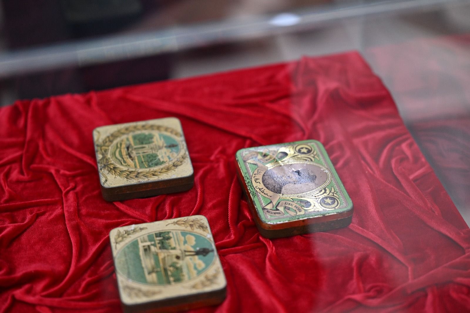 “Sarışın Bir Kurt: Mustafa Kemal Atatürk” Sergisi Manisa’da Açıldı