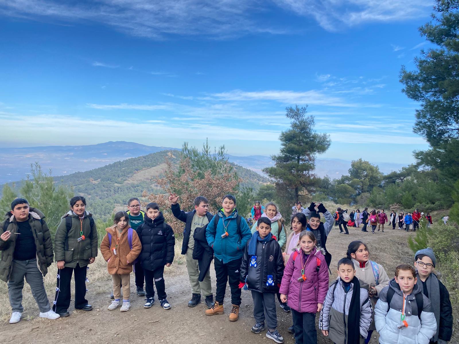 TURBELDAK Rehberliğinde 70 Öğrenci Doğanın İzini Sürdü