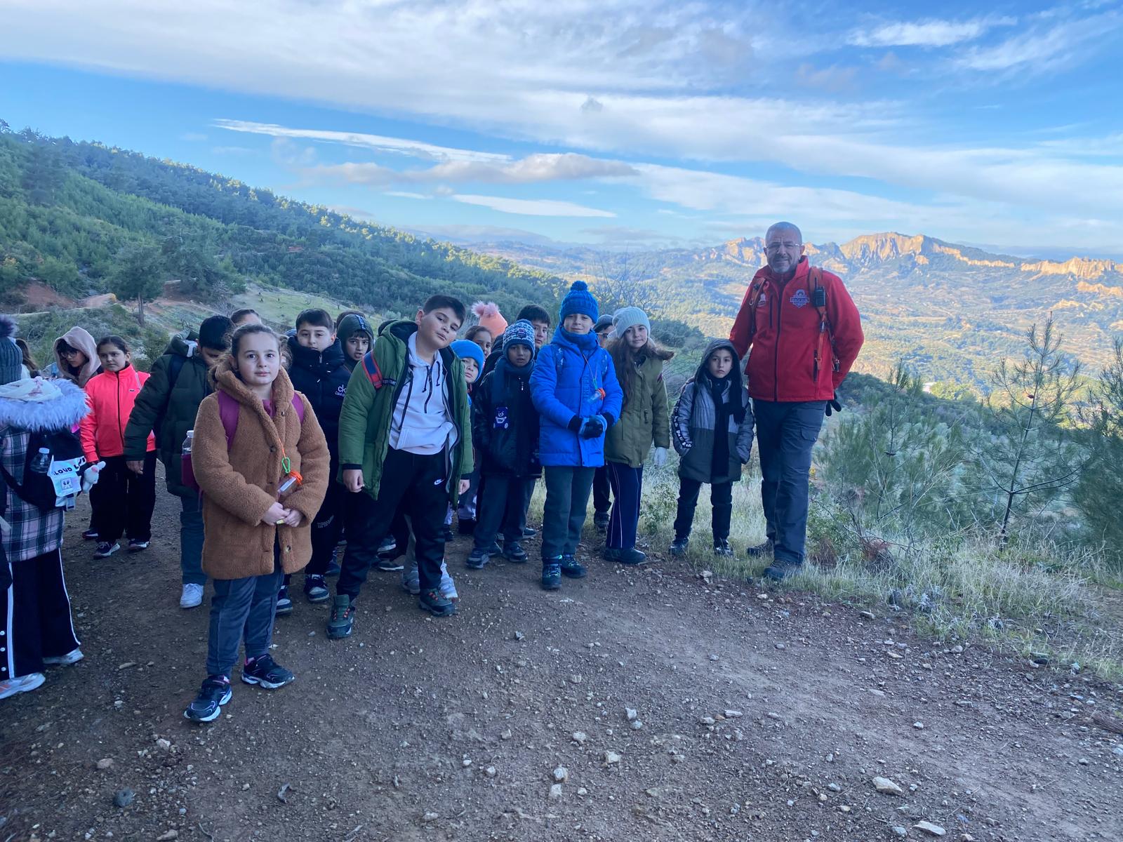 TURBELDAK Rehberliğinde 70 Öğrenci Doğanın İzini Sürdü
