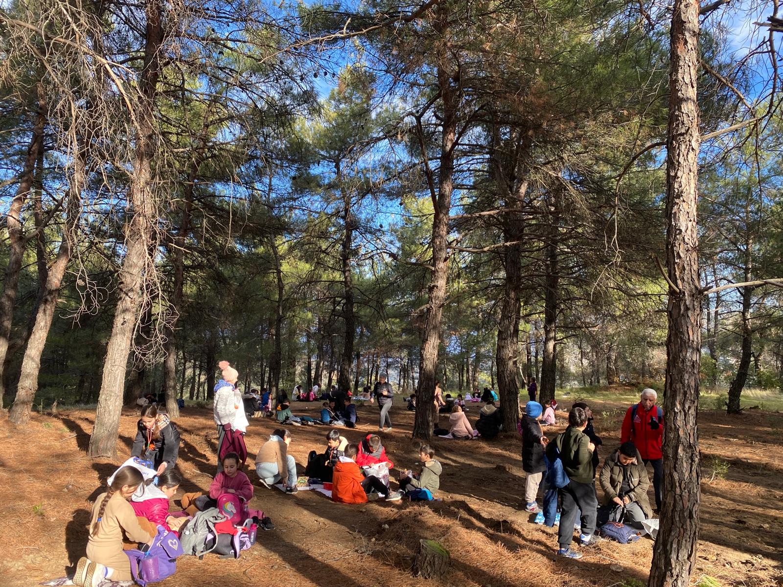 TURBELDAK Rehberliğinde 70 Öğrenci Doğanın İzini Sürdü