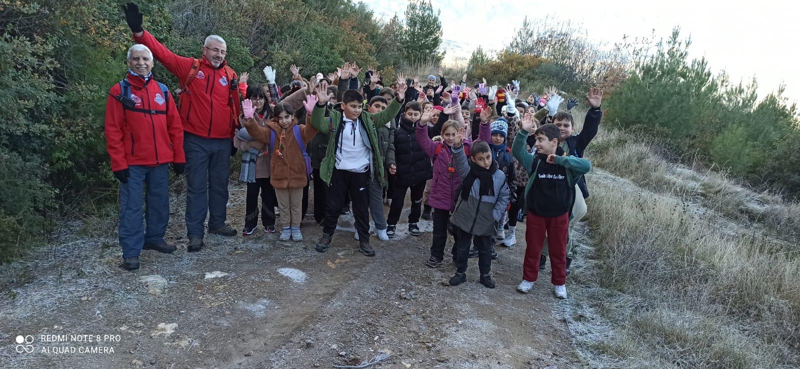 TURBELDAK Rehberliğinde 70 Öğrenci Doğanın İzini Sürdü