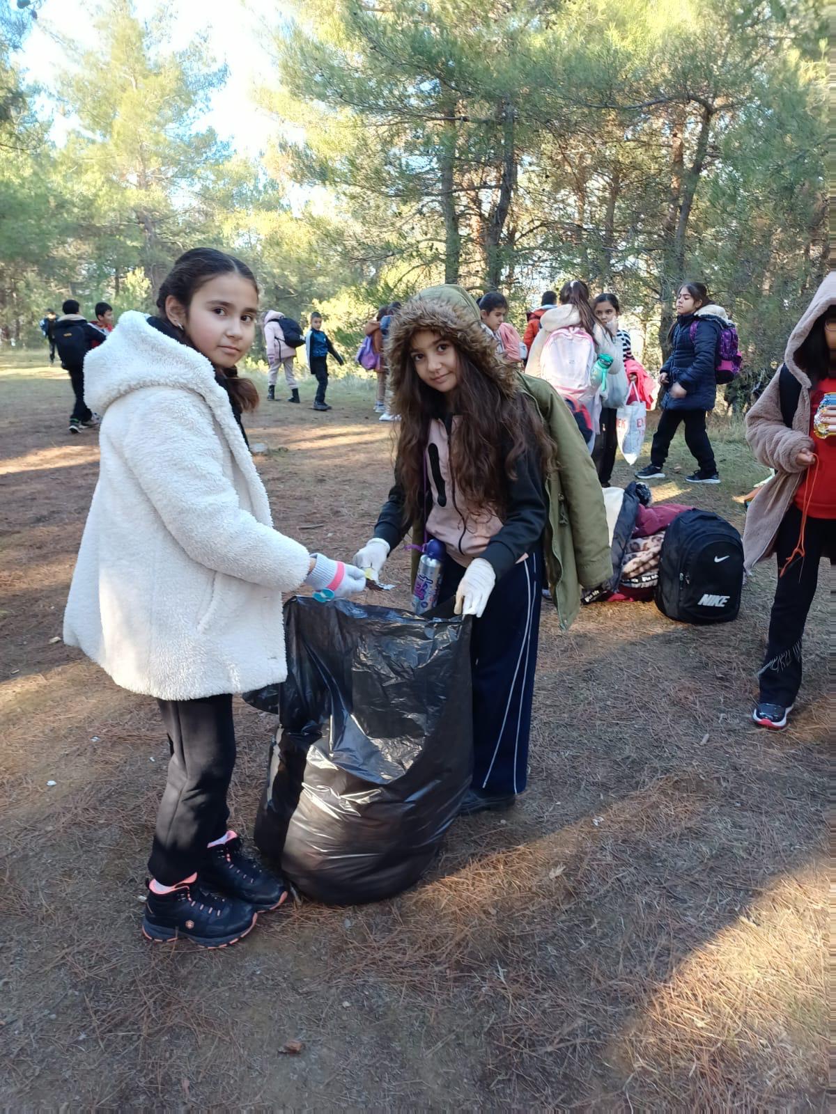 TURBELDAK Rehberliğinde 70 Öğrenci Doğanın İzini Sürdü