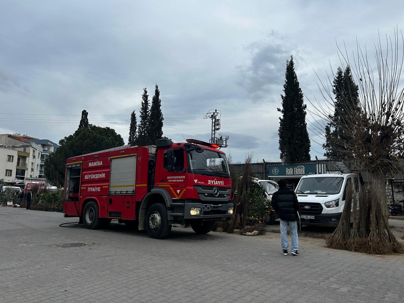 Turgutlu’da ekmek büfesinde yangın paniği