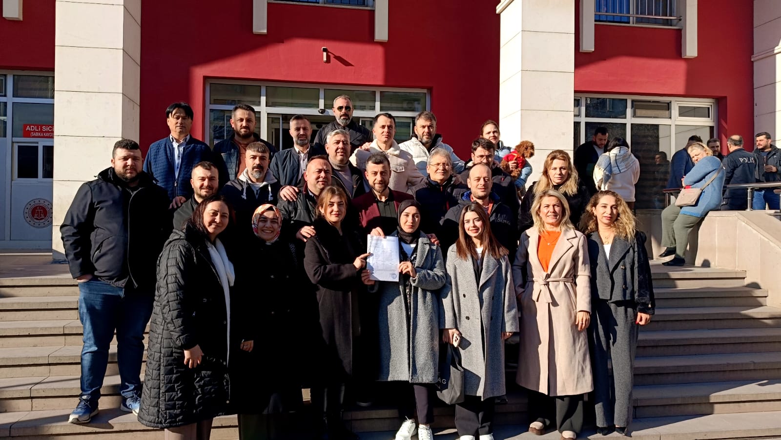 Turgutlu esnaf odalarında seçim süreci: Başkanlar mazbatayı almaya başladı