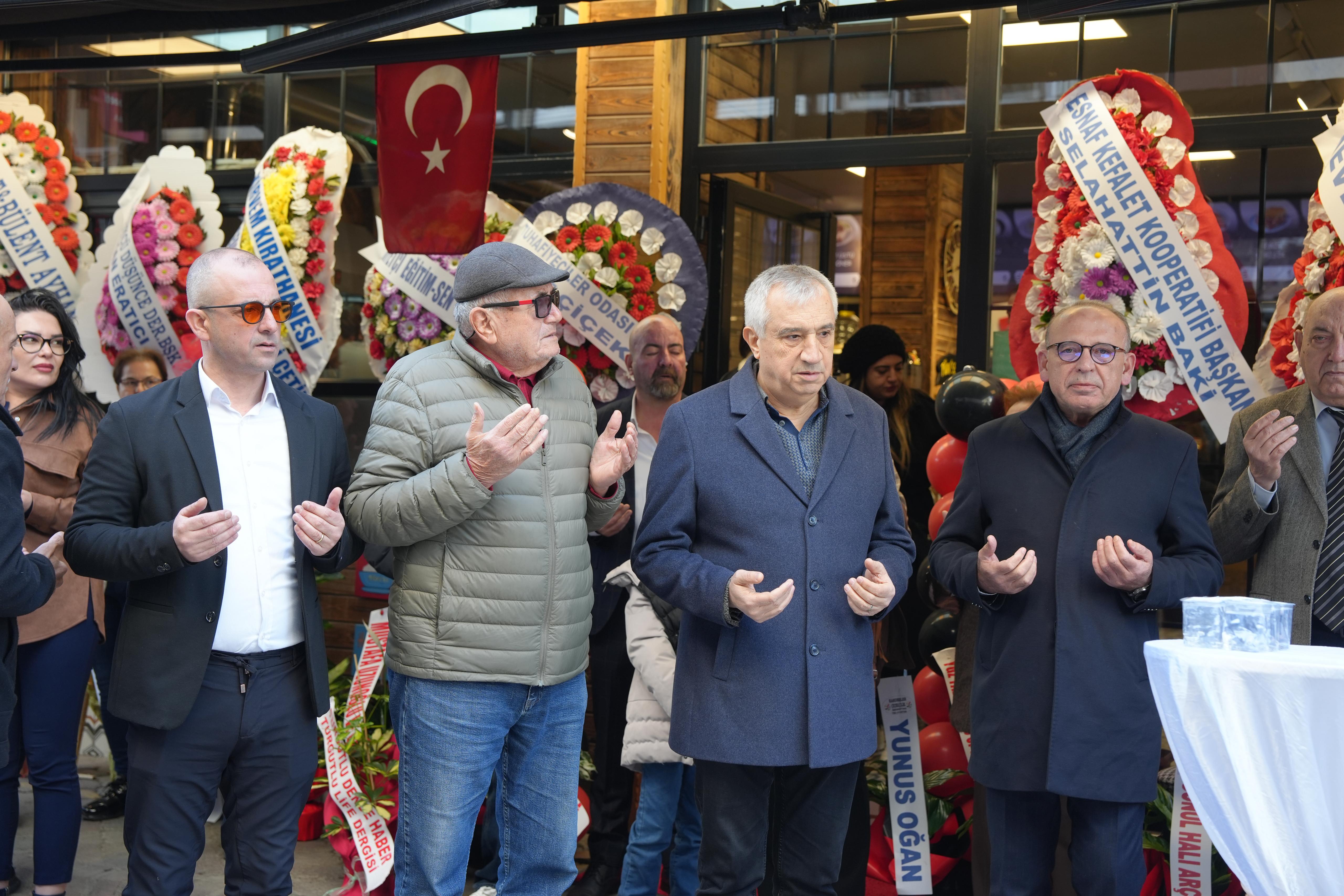 Pilav’ss yenilenen yüzüyle Turgutluluların hizmetinde