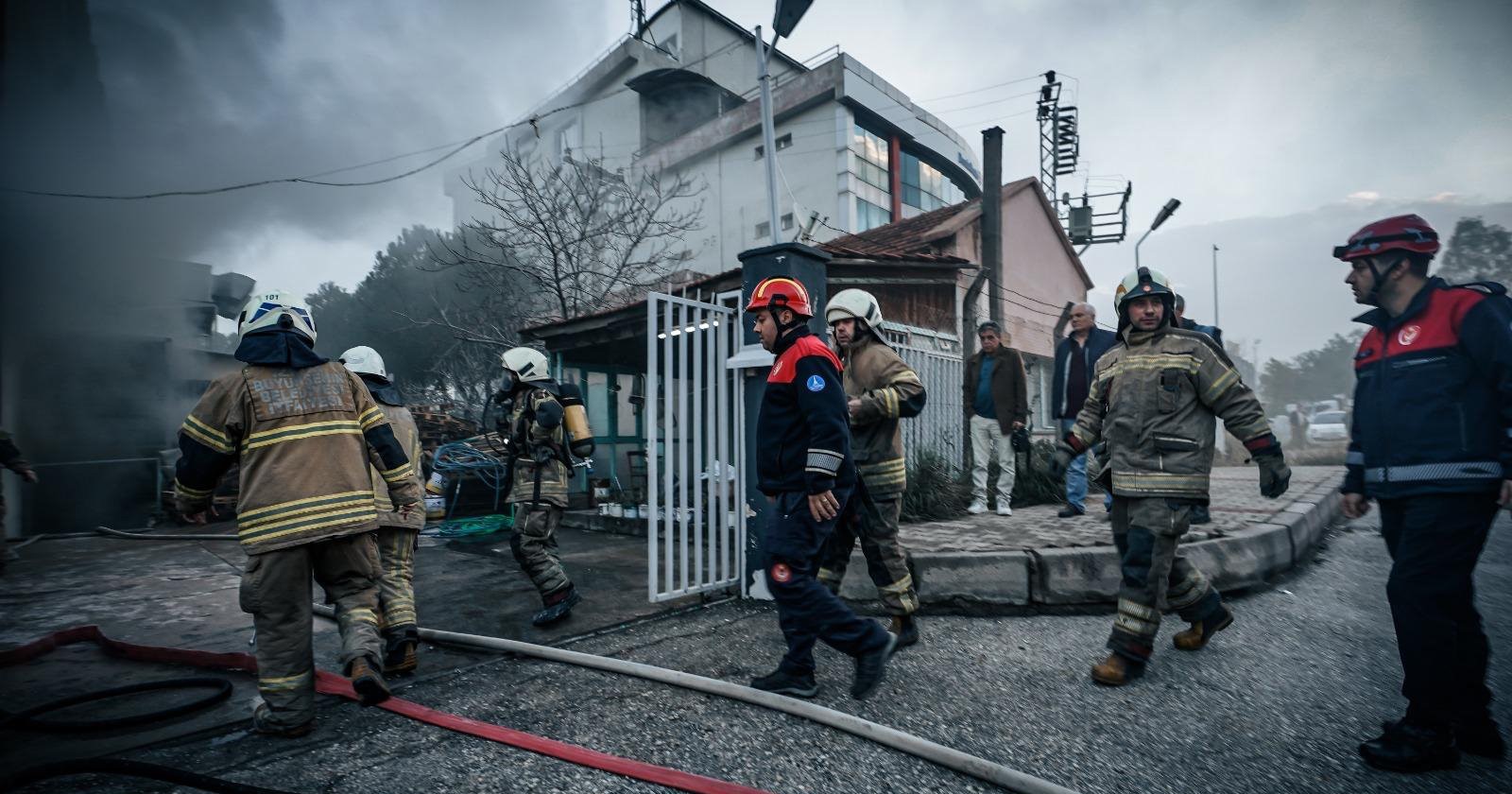 Ayakkabı Fabrikasında Yangın: Alevler Büyümeden Söndürüldü