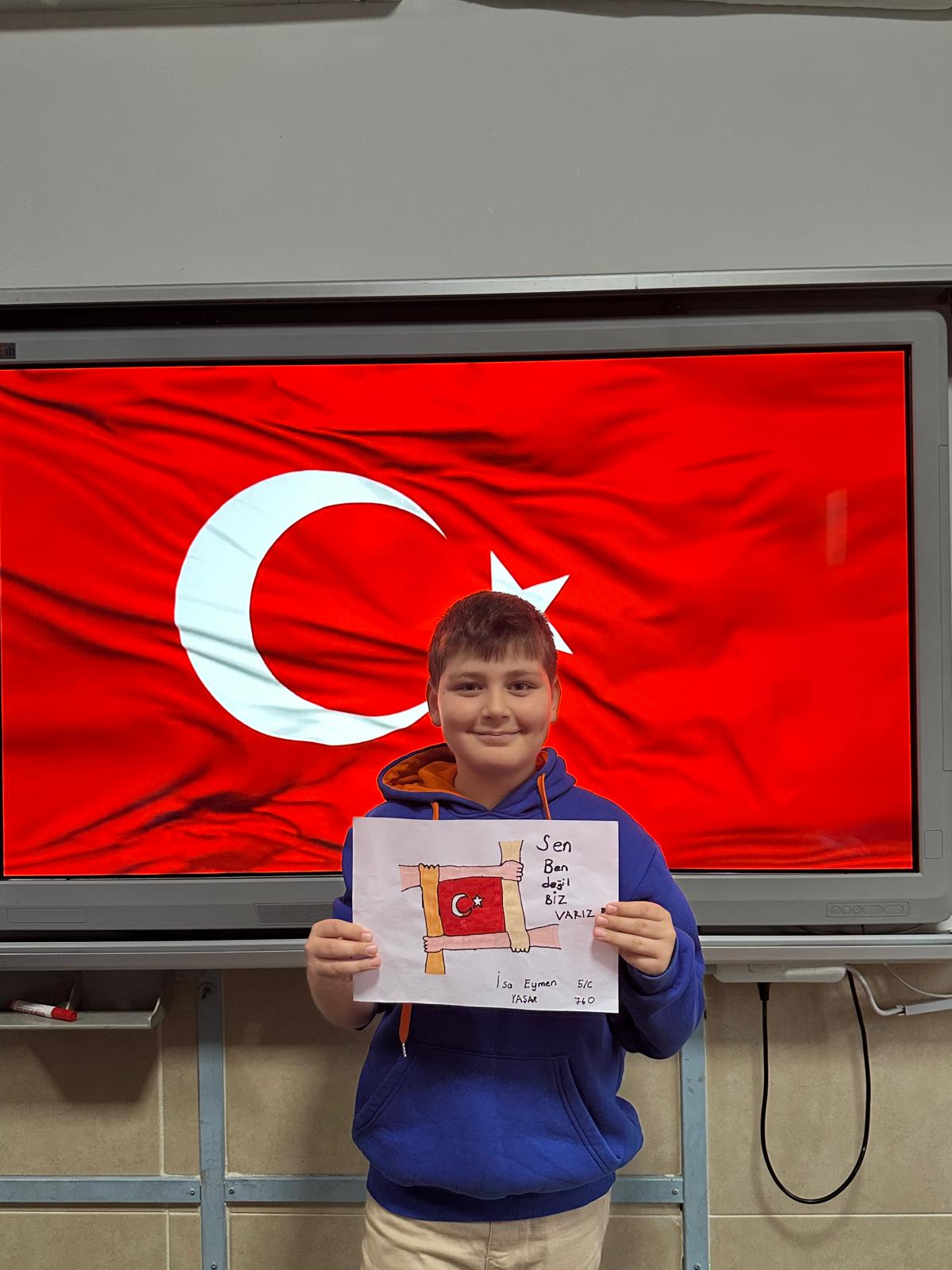 Turgutlu’da ilk ders “Bayrak Sevgisi” temasıyla başladı