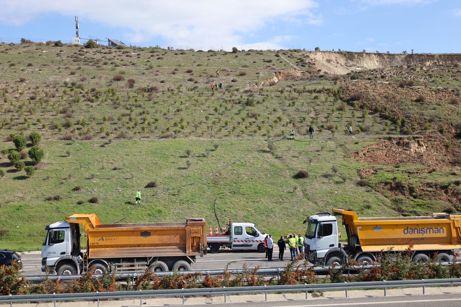Heyelan bölgesinde hafriyat çalışmaları başladı