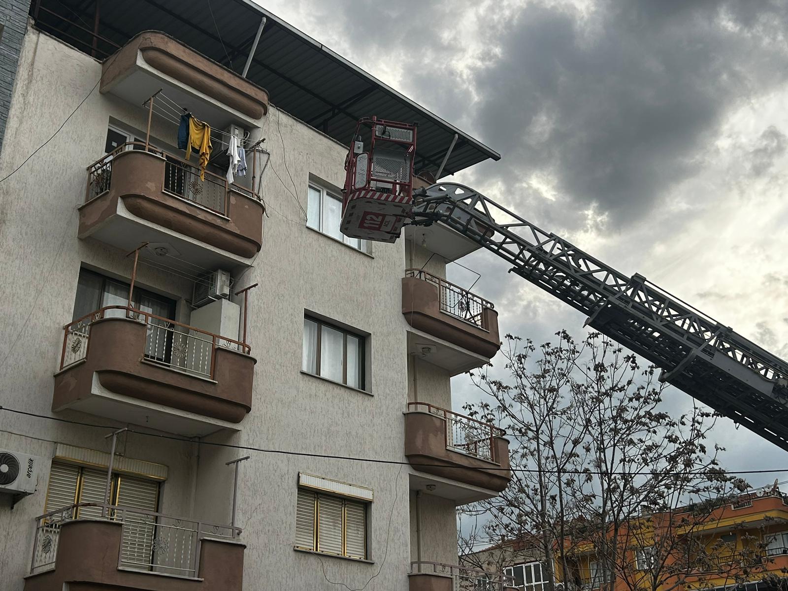 Turgutlu'da evli çiftten biri ölü diğeri baygın halde bulundu