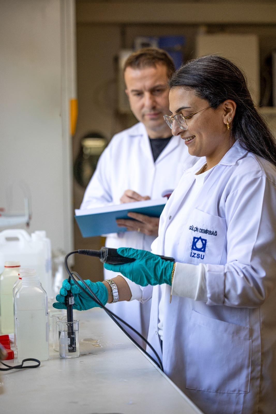 Gediz'de kirlilik artıyor! 'Tedbir alınmazsa atık su kanalına dönecek!'