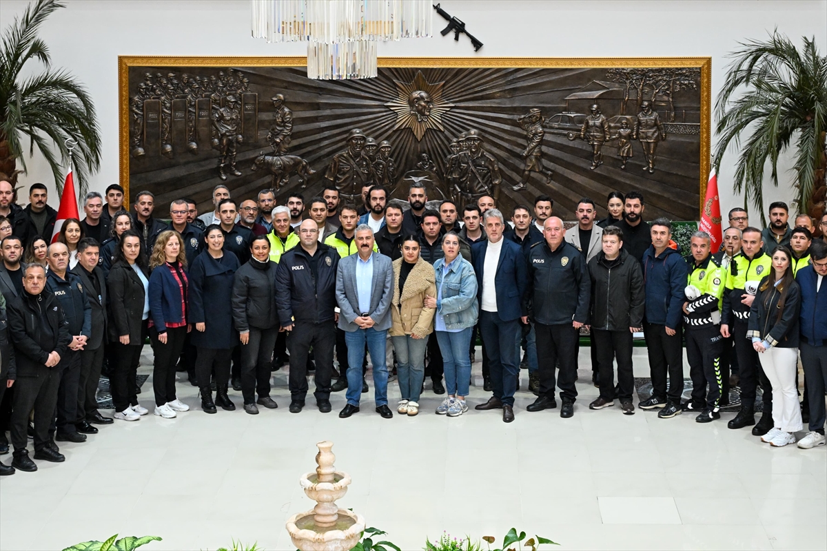 Mersin'e atanan Manisa Emniyet Müdürü Aktaş'a veda töreni düzenlendi-4