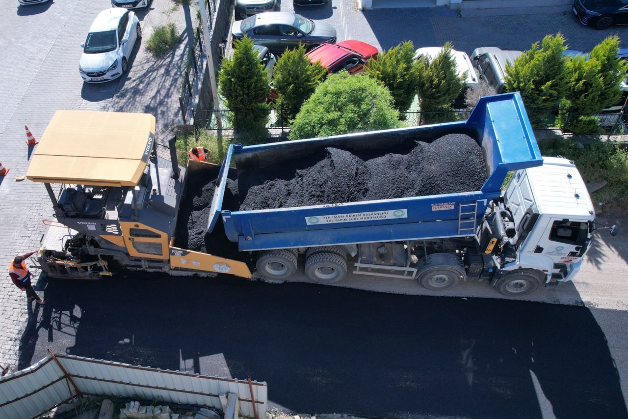 Manisa'da hastane ve üniversite yolu yenileniyor