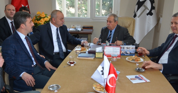 Ergün Turgutlu’da çiçeklerle karşılandı.(VİDEO-HABER)