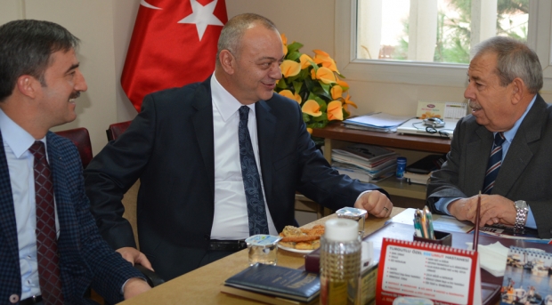 Ergün Turgutlu’da çiçeklerle karşılandı.(VİDEO-HABER)