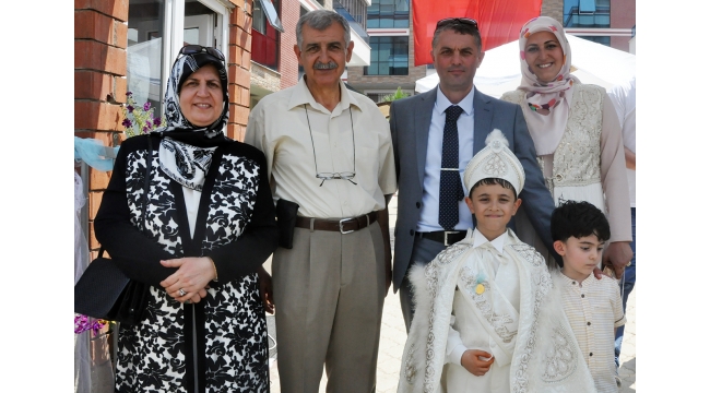 Hoşbilgin ve Hafızoğlu ailelerinin mutlu günü