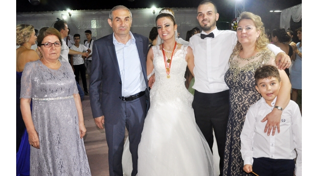 Sultan ile Davut evlendi