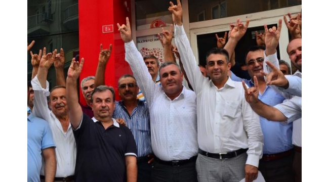 MHP'nin Manisa'daki 11 ilçe teşkilatında istifa