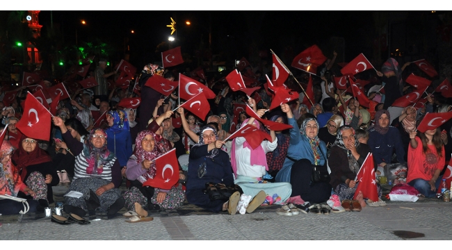 Turgutlu’da demokrasi nöbeti 23’üncü gününde