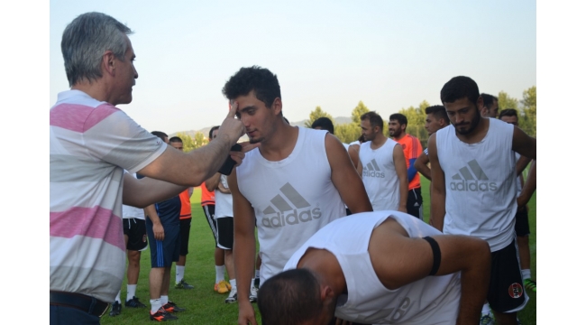 Turgutluspor kurban kesti!