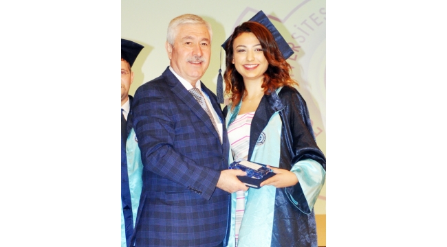 Turgutlulu Rektör Prof. Dr. Hoşcoşkun:  “Bu memleket sizden çok şey bekliyor”