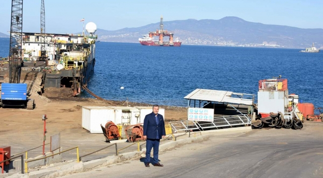 Dev yüzer petrol arama sondaj platformu geri dönüşüme kazandırılmak üzere Türkiye’ye getirildi.