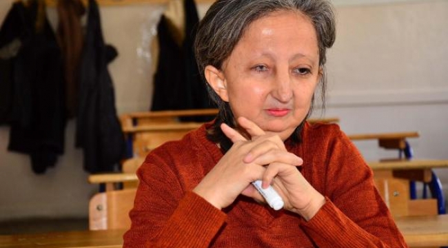 Görme engelli öğretmenin alkışlanacak azmi