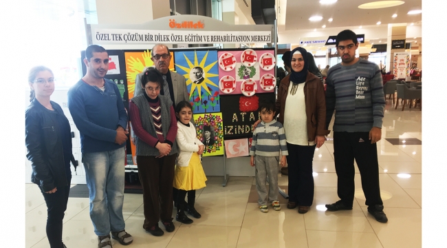 Turgutlu Özdilek Alışveriş Merkezi'nde engel tanımayanların sergisi