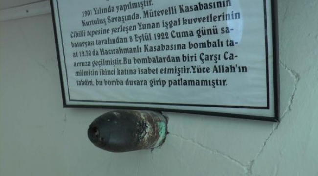 Cami duvarında 94 yıllık top mermisi