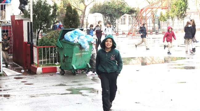 Belediyeden ‘Bu Çöpler Başarılı Okulun İmajını Olumsuz Etkiliyor’ ve Sayın Yöneticilerimiz Lütfen Bu Sorunu Çözün’ haberlerine açıklama