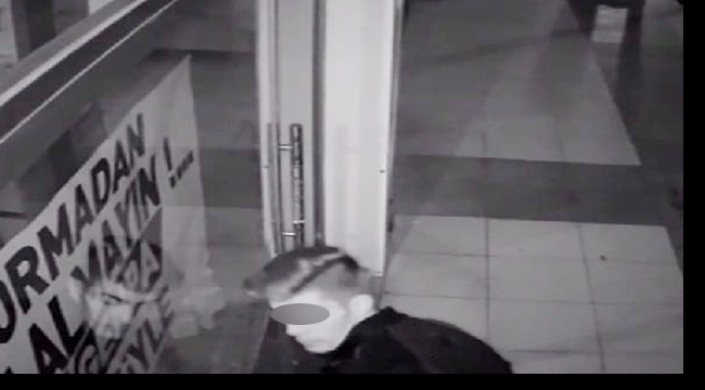 Maket cep telefonlarını çalan genci babası polise teslim etti