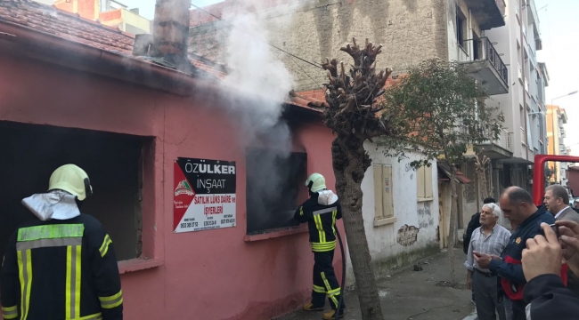 Tek katlı müstakil evde yangın çıktı