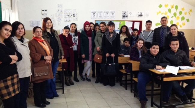 Turgutlu Anadolu Lisesi  ‘den  İsmail Türk İlk Öğretim Kurumu’na  anlamlı ziyaret