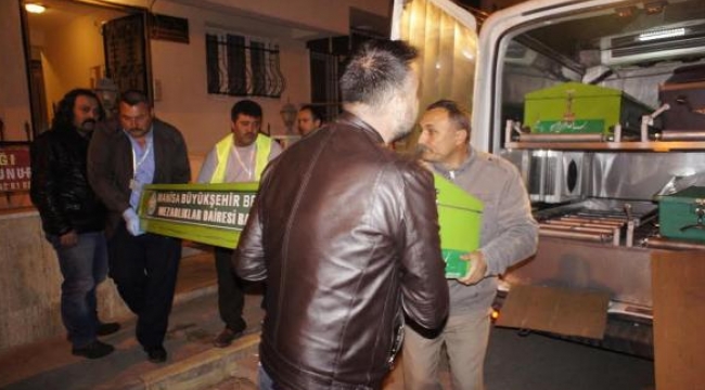 O baba, eşi ve kızını öldürüp, intihar girişiminde bulundu