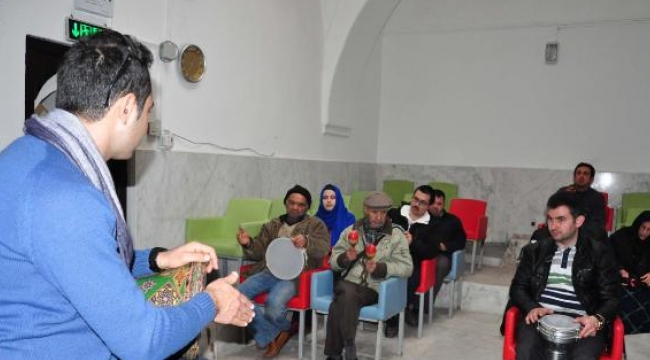 Ruh hastalarına müzikli terapi