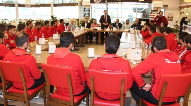 Turgutluspor Özdilek AVM’nin konuğu oldu