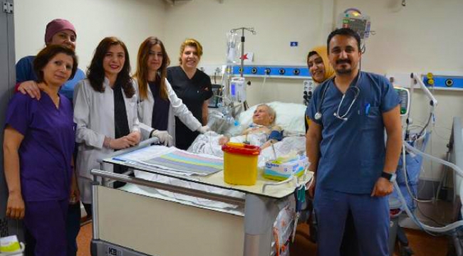 140 gün sonra bitkisel hayattan çıktı 