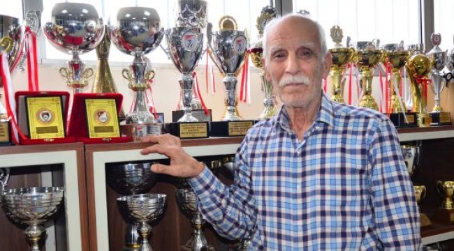 Parkinson hastası Karagöz,şampiyonlar yetiştirerek  hayata bağlandı