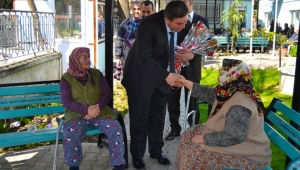 Tuhafiyeciler Odası Huzurevini ziyaret etti