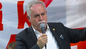 Ak Partili Berber : "İnşallah 16 Nisan'da da aynı tokatı yiyecekler"