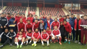 Özdilek’ten spora tam destek