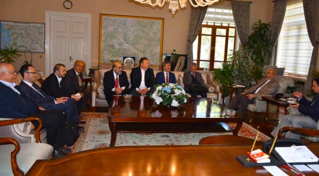 TUĞLACILAR PROJELERİNİ VALİ GÜVENÇER'E TANITTI