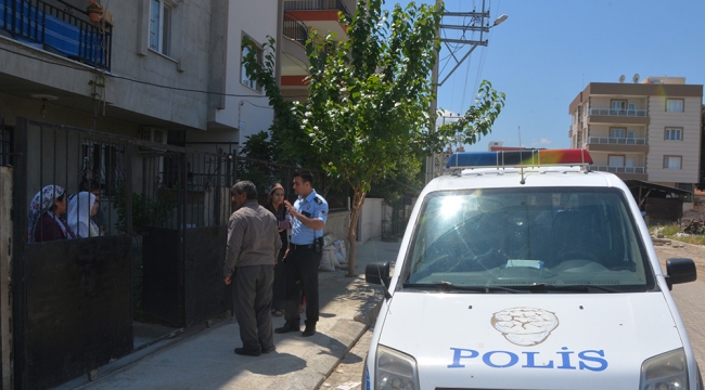 Kadınlar, kadın hırsızı suçüstü yakaladı