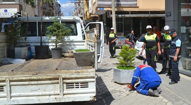 Kaldırım ve yol işgalleri denetleniyor