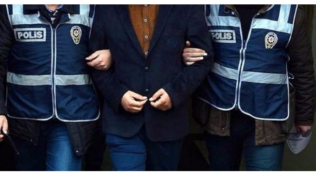 Manisa'da Arınç'ın eski ortağı ve 6 avukat tutuklandı